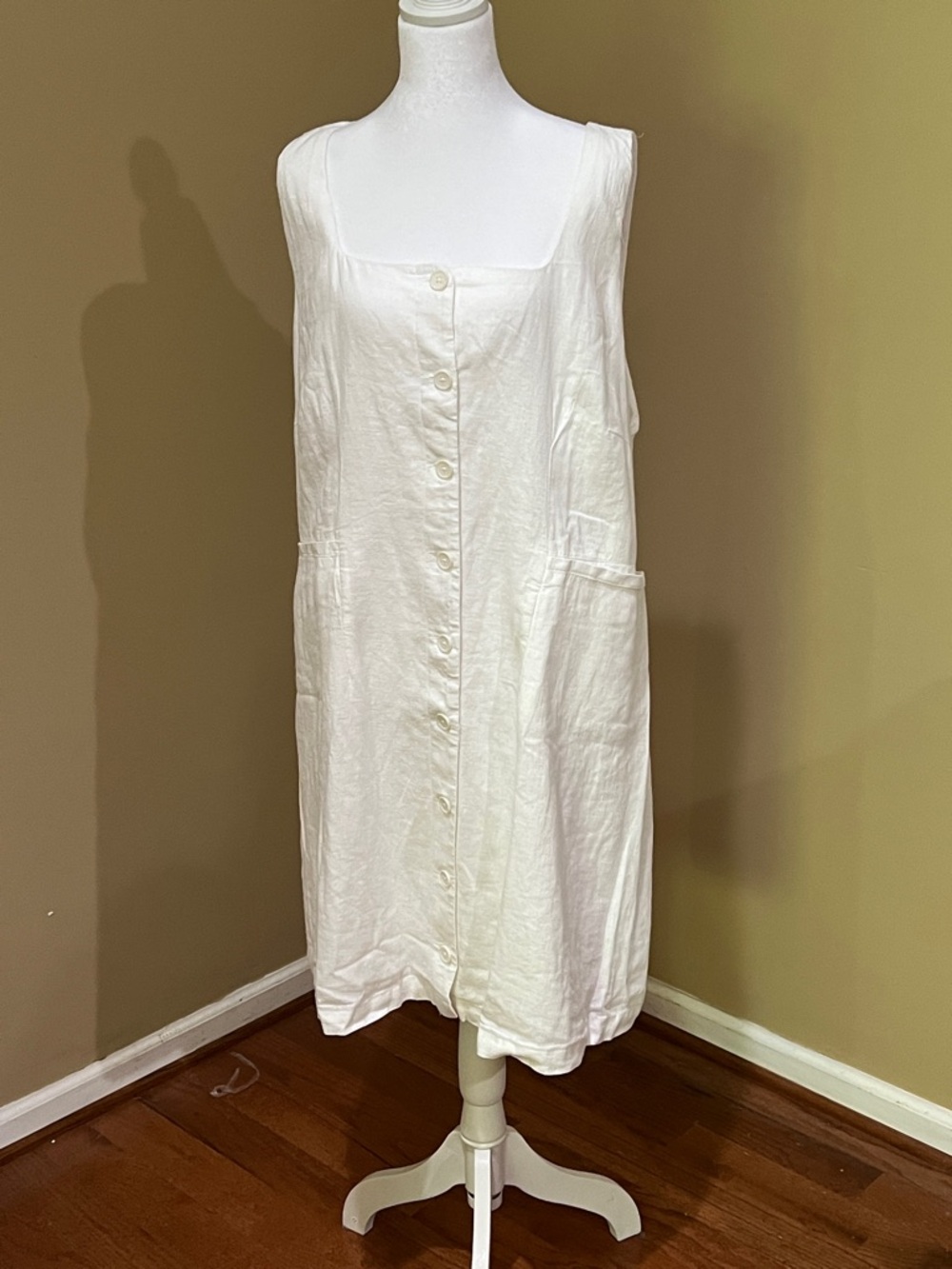 Cotten linen White Button-Front tie back   Shift Dress